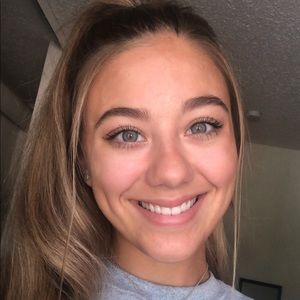 Meet your Posher, Kaitlyn